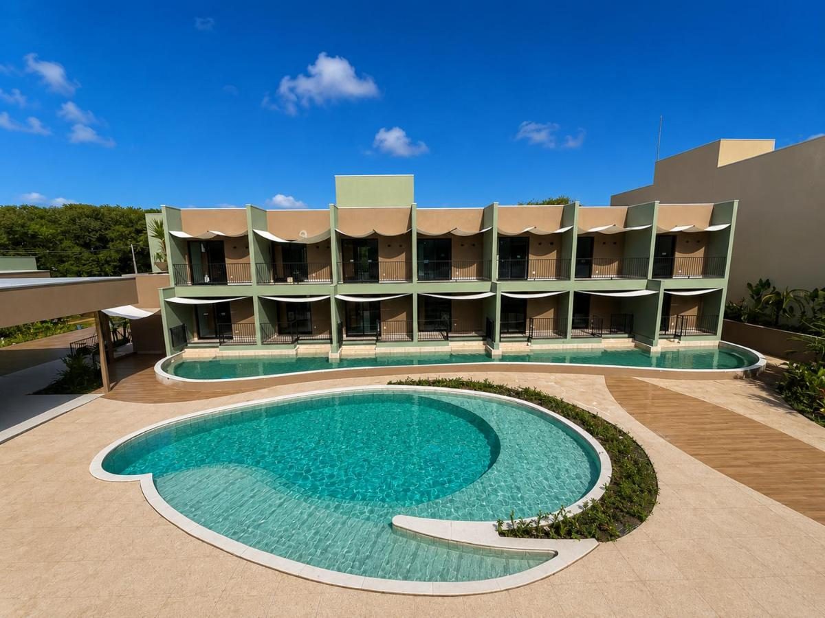 Piscina aquecida em coração